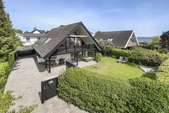 Villa på Strandvejen 689A, 2930 Klampenborg