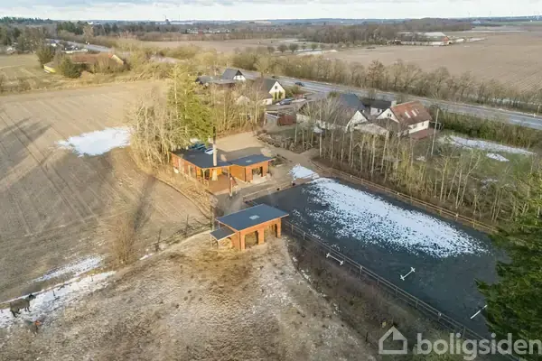 Landejendom på Ålborgvej 202, 9800 Hjørring