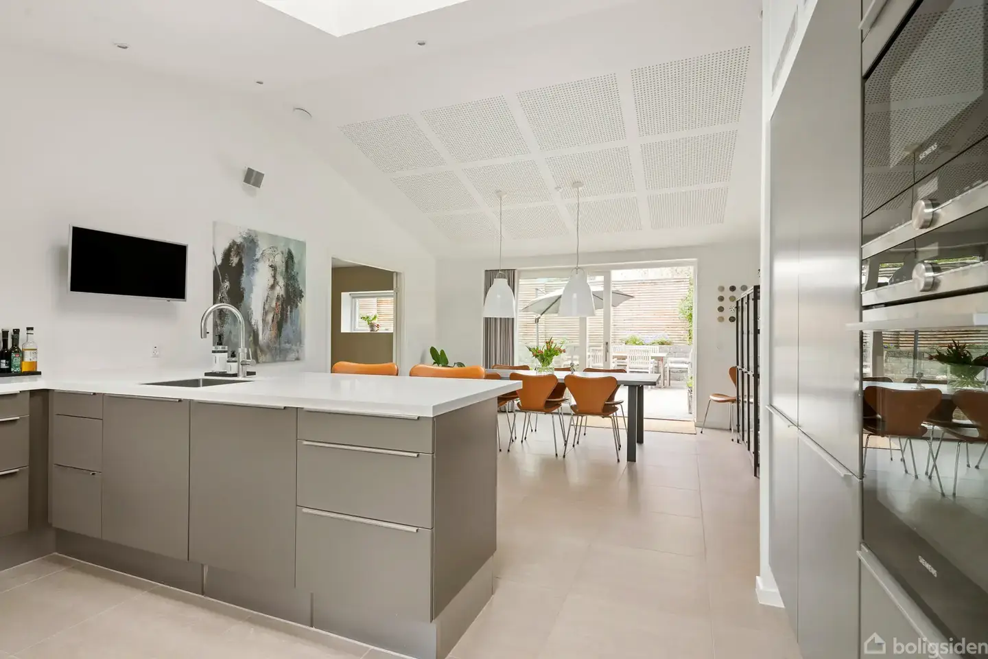 Hus, 178 m², tomt 678 m²