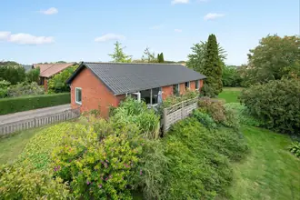 Villa på Bakkehældet 13, 8520 Lystrup