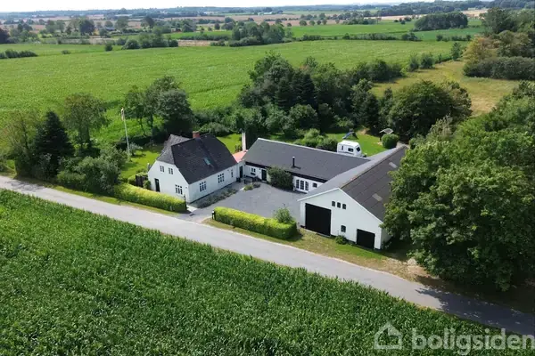 Landejendom på Vestervej 1, 6560 Sommersted