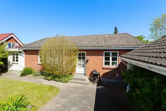 Villa på Tåregårdsvej 4, 2750 Ballerup