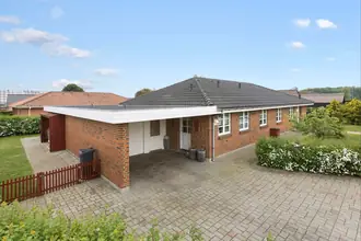 Villa på Idrætsalle 24, 9370 Hals