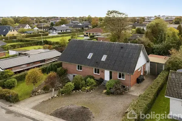 Villa på Rørsangervej 7, 9600 Aars