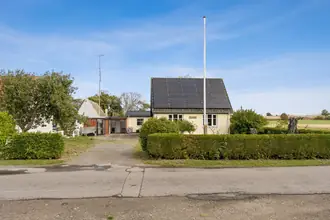 Villa på Strøbyvej 2, Aakirkeby, 3720 Aakirkeby