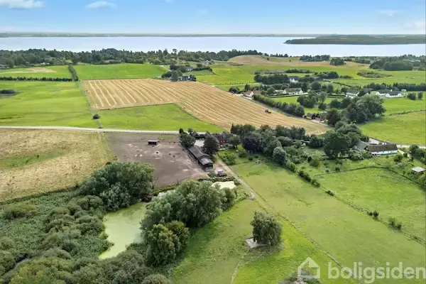 Landejendom på Præstevej 31, 3200 Helsinge