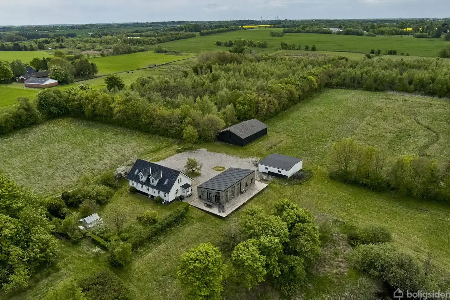 Landejendom på Tørrildvej 5, 7300 Jelling