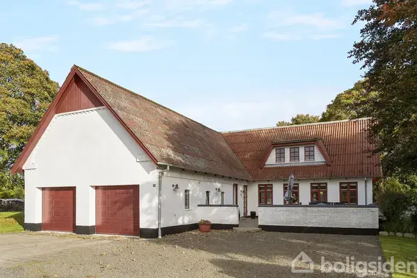 Landejendom på Smedevej 20, 7323 Give