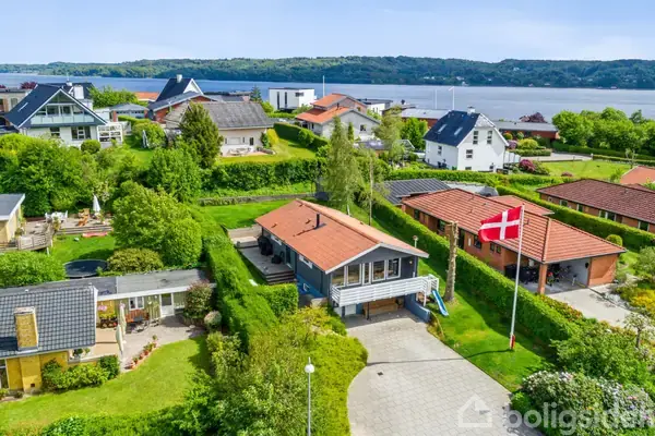 Villa på Svanemosevej 6, 7120 Vejle Øst
