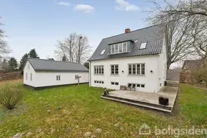 Villa på Blæsbjergvej 1, 7323 Give