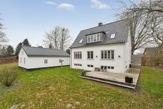 Villa på Blæsbjergvej 1, Langelund, 7323 Give