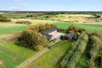 Landejendom på Bavnbjergvej 18, Grejs Øst, 7100 Vejle