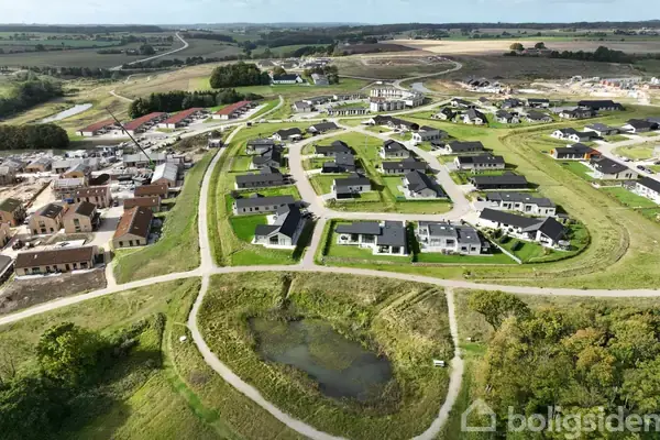 Helårsgrund på Rens Mark 6, 8300 Odder
