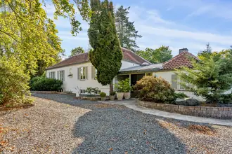 Villa på Helmsvej 6A, 2880 Bagsværd