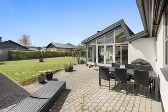 Villa på Nørrevangen 64, 8382 Hinnerup