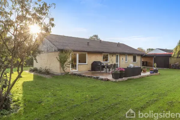 Villa på Amalienborgvej 18, 9400 Nørresundby