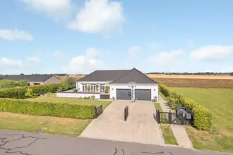 Villa på Hou Strandpark 79, Hou, 8300 Odder
