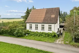 Villa på Hirsevej 8, Lime, 8544 Mørke
