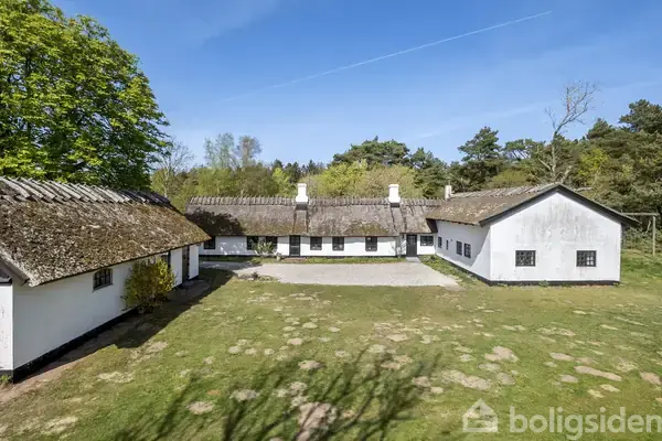 Villa på Petersborgvej 4, 3120 Dronningmølle