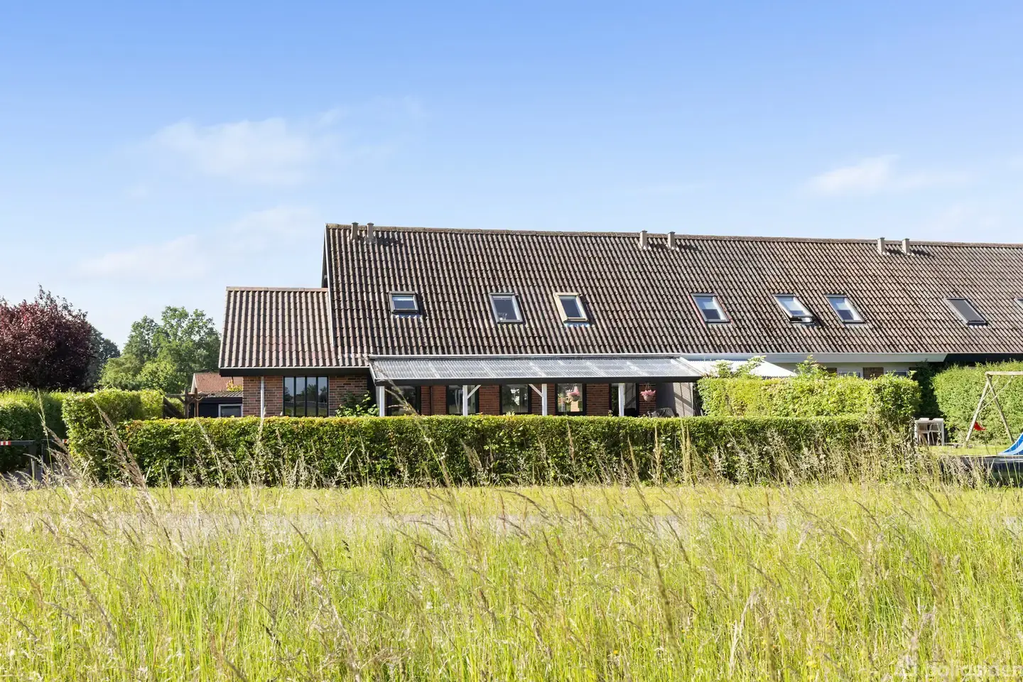 Velindrettet enderækkehus i Odense nv med markudsigt og gode udearealer