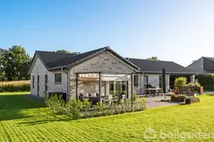 Villa på P. Vejsgaardsvænget 64, 8550 Ryomgård