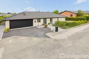 Villa på Ribisvej 6, 3600 Frederikssund
