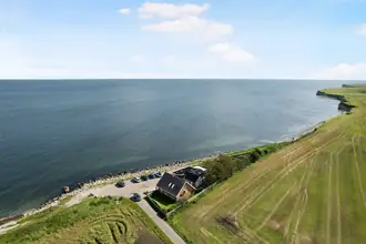 Villa på Karlby Strandvej 6, 8500 Grenaa