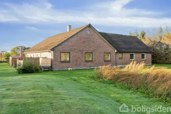 Villa på Hjelmkærvej 3, 9330 Dronninglund