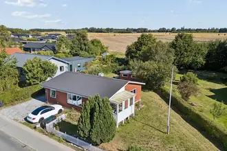 Villa på Damsbrovej 40, Norring, 8382 Hinnerup