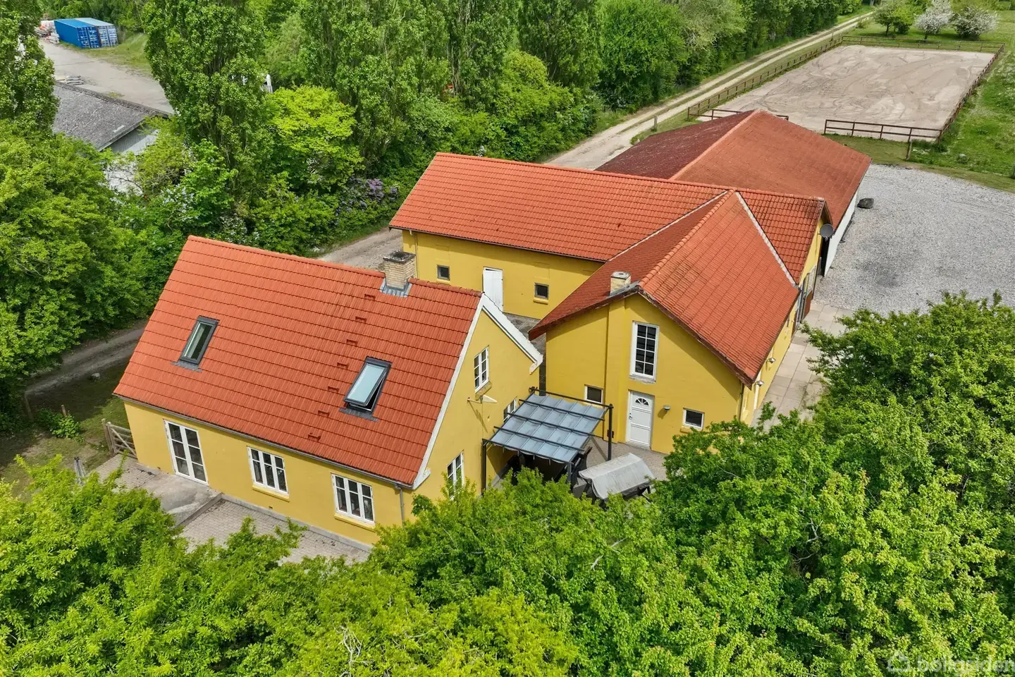 Landejendom på Roskildevej 2, 2680 Solrød Strand