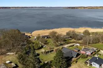 Fritidshus på Strandvejen 56, Hjarbæk, 8831 Løgstrup
