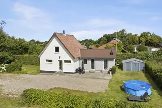 Villa på Lakkendrupvej 23+23A, 5892