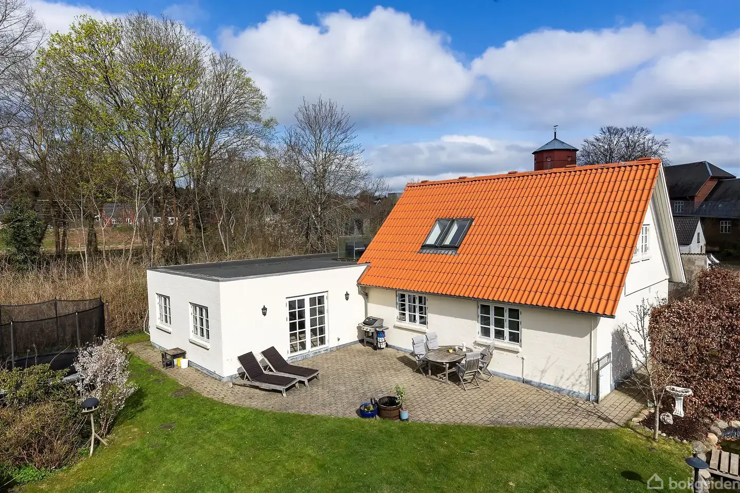 Rummelig villa på 211 m² med skøn have i naturskønne Langå