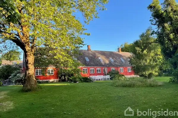 Landejendom på Holmevej 3, 8305 Samsø