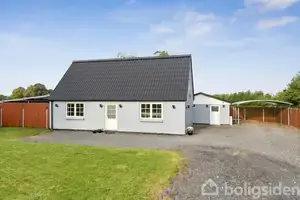 Villa på Silkeborgvej 102, 8620 Kjellerup