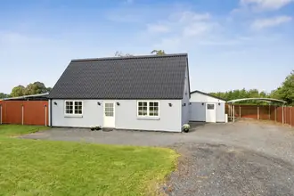 Villa på Silkeborgvej 102, 8620 Kjellerup