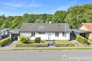Villa på Kløvervej 16, 6715 Esbjerg N