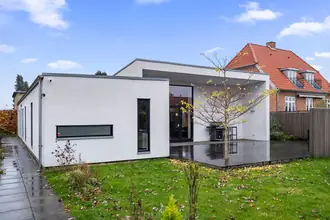 Villa på Skovbakkevej 12, 2920 Charlottenlund