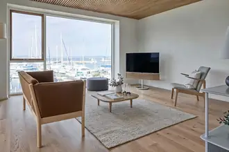 Ejerlejlighed på Strandvejen 80, 1. tv., 8400