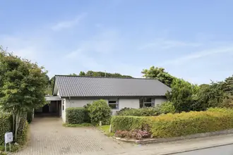 Villa på Syrenvej 14, 6650 Brørup