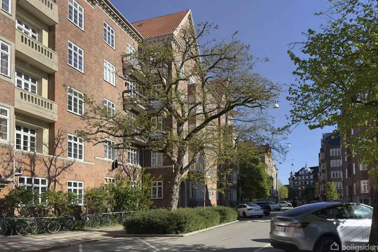 Til tankens flugt og hverdagens lethed - Visning 3
