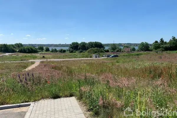Helårsgrund på Jordbærlunden 5, 7600 Struer