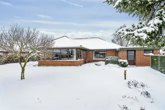 Villa på Spættevej 42, Ø Snede, 8723 Løsning