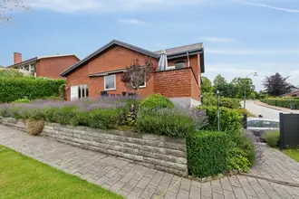 Villa på Fuglesangsvej 1, 3460 Birkerød