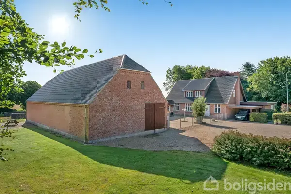 Landejendom på Søhalevej 3, 6715 Esbjerg N
