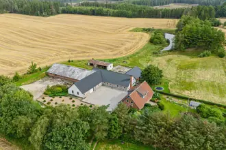 Landejendom på Hulmosevej 1, St.Bredlund, 8654 Bryrup