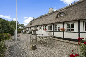 Villa på Skolevej 6, 2690 Karlslunde