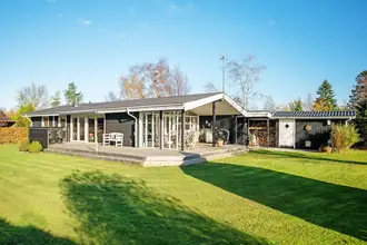 Fritidshus på Alperosevej 11, 4873 Væggerløse