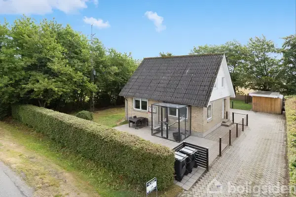 Villa på Landvadhøj 6, 9320 Hjallerup