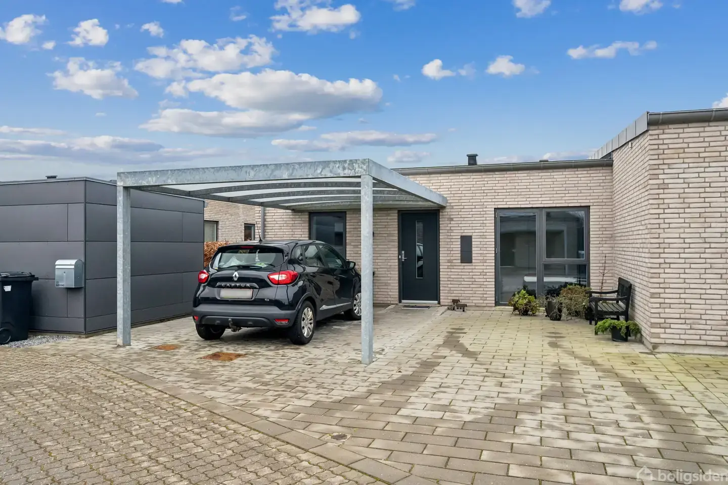 Indflytningsklart og moderne dobbelthus